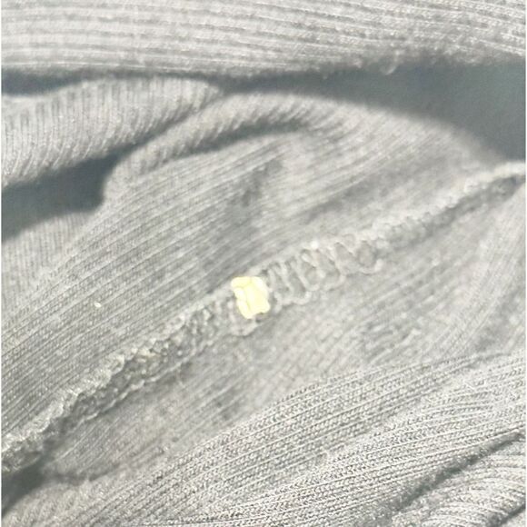 Charlotte Russe Womens Ring Linked Cut Out Long Sleeve Crop Top Black Size Large - Picture 9 of 10